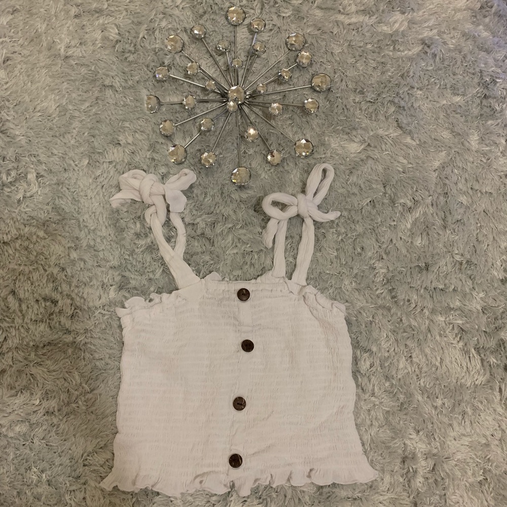 Shoulder tie top